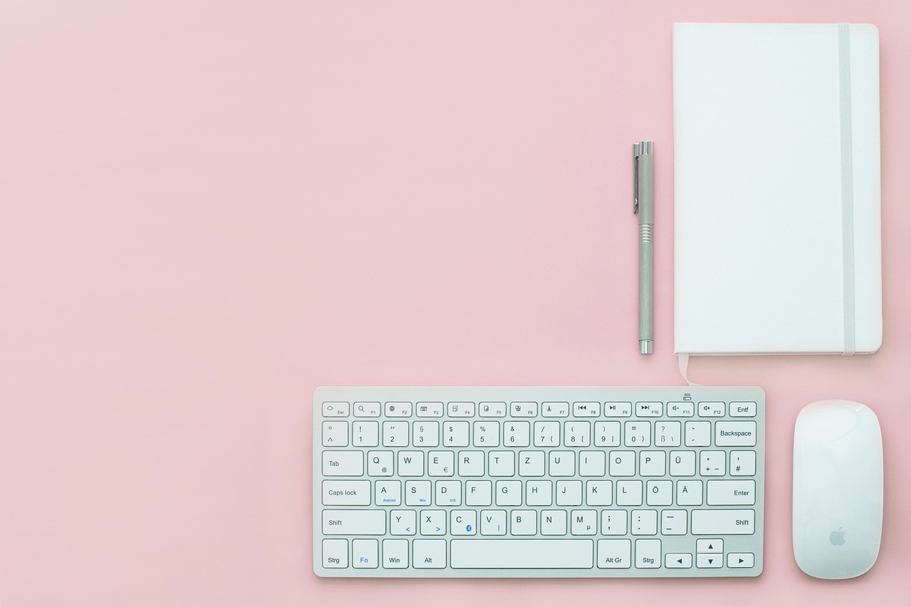 découvrez notre sélection élégante de table stationery pour organiser parfaitement vos repas et événements. articles de qualité pour une table raffinée et bien équipée.